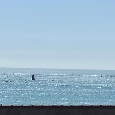 아파트 Avec Vue Sur A Granville. A 3 Min *